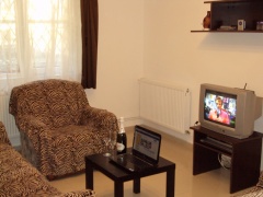Holiday letting Luxor apartment, 45km away from Draculas castle
